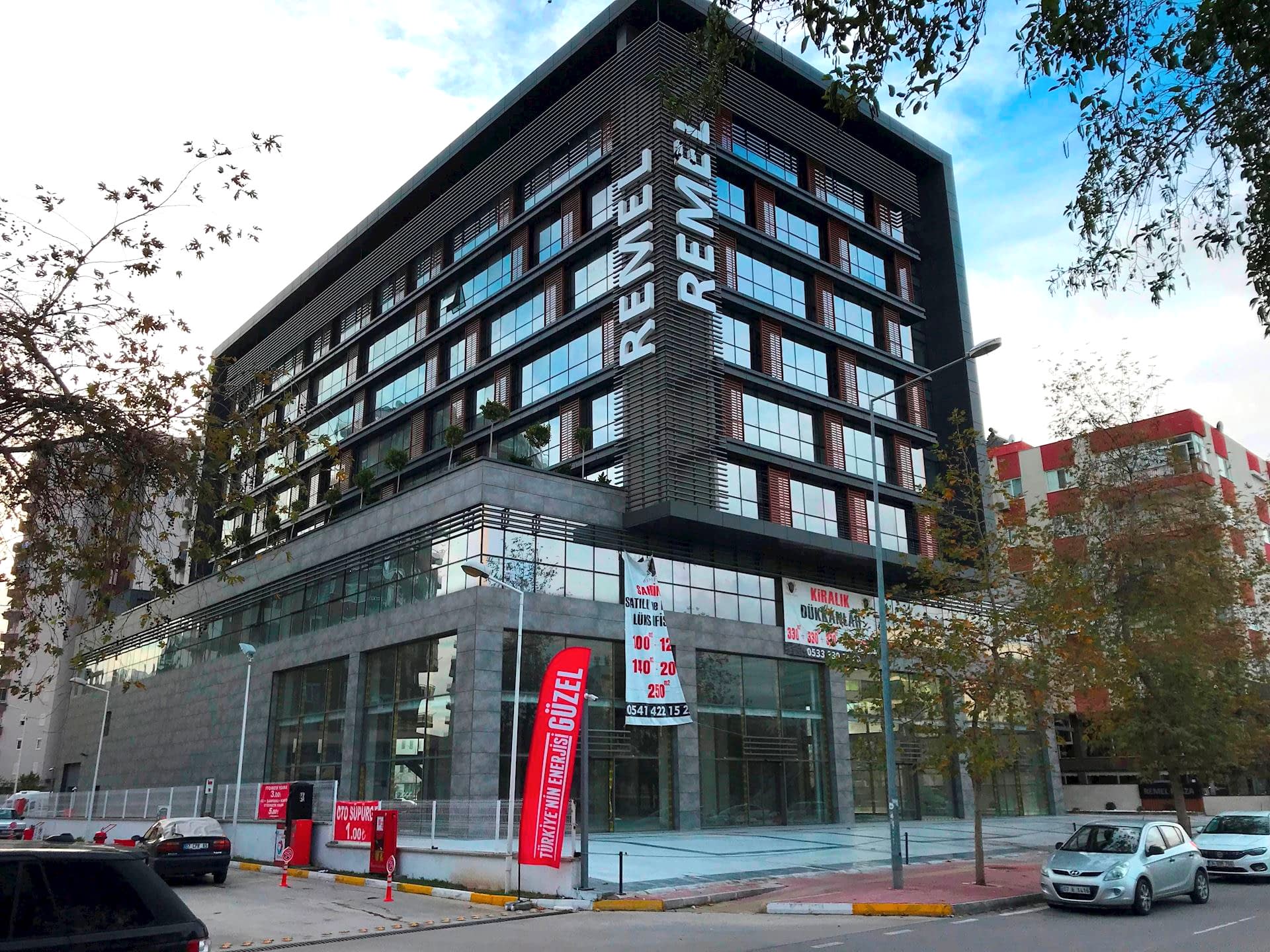 Remel Plaza